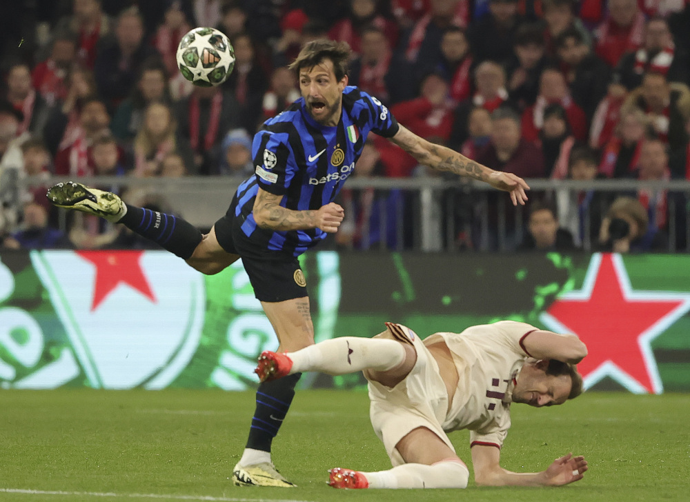 记者：阿芳和伊藤洋辉预计12月复出，穆西亚拉则需要更长时间