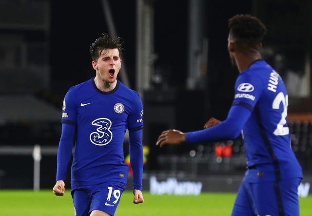 邮报：纽卡正努力与莱比锡就谢什科达成协议，球员愿意加盟