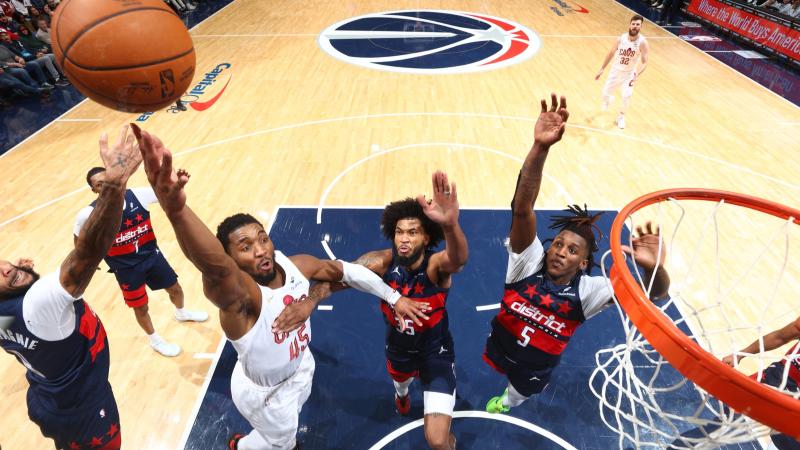 足球巴萨高层称将坚定走年轻化路线