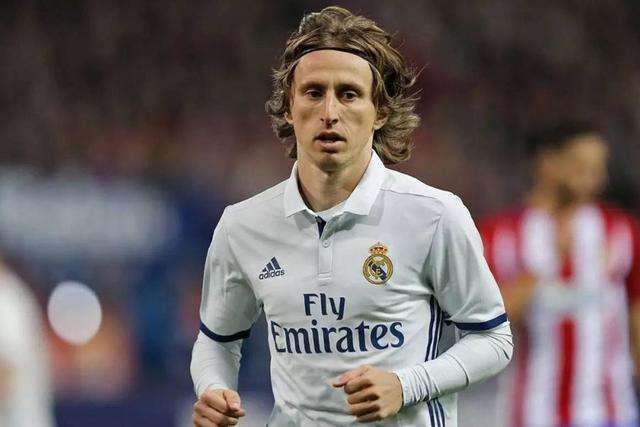 欧冠半场：里奥斯乱战破门，本菲卡暂1-0那不勒斯