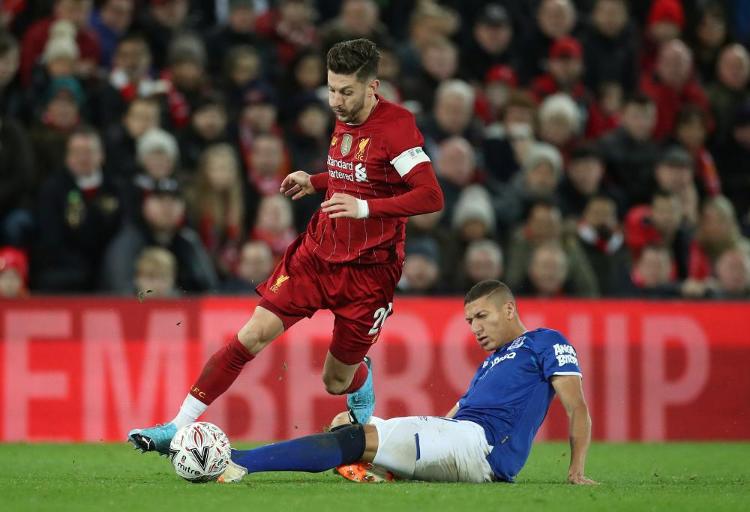 观战台：枪手苦战维拉+曼城遇黑马 梅西冲击生涯第47冠